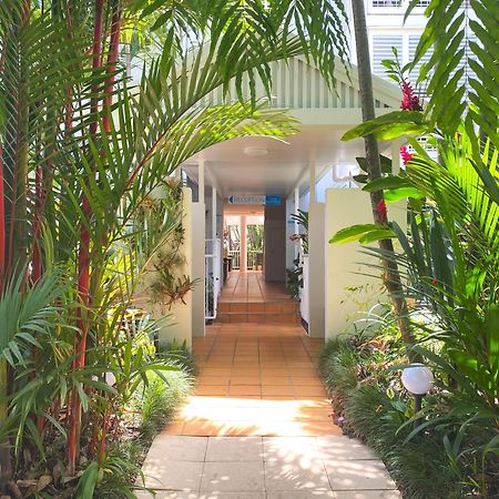 Port Douglas Apartments - Adults Only Oasis Kültér fotó