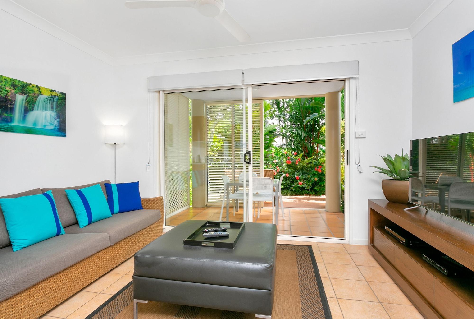 Port Douglas Apartments - Adults Only Oasis Kültér fotó