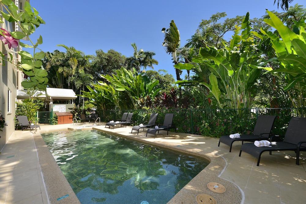 Port Douglas Apartments - Adults Only Oasis Kültér fotó