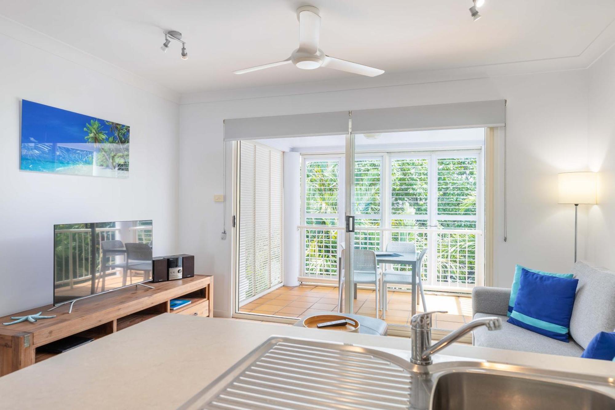 Port Douglas Apartments - Adults Only Oasis Kültér fotó